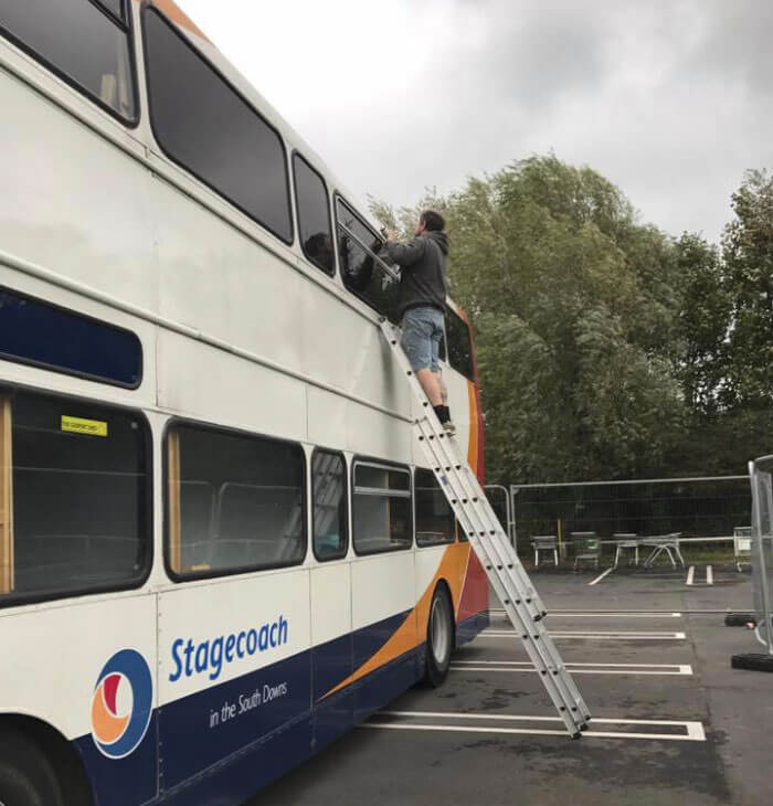Two UK Women Turned A Double-Decker Bus Into A Shelter For Homeless, Proving The Amazement Human Generosity Can Bring Two UK Women Turned A Double-Decker Bus Into A Shelter For Homeless, Proving The Amazement Human Generosity Can Bring
