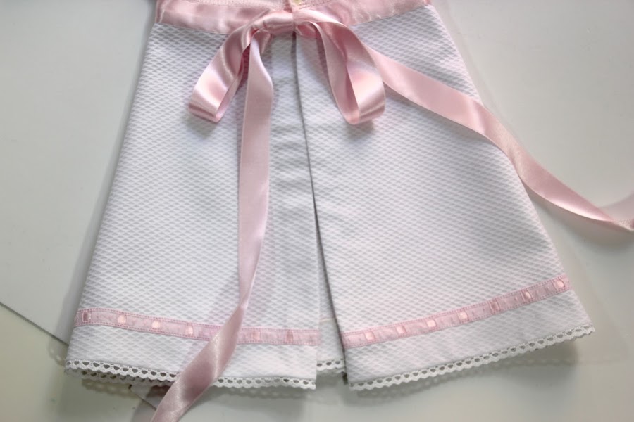 Faldon diy ropa de bebe con patrones gratis