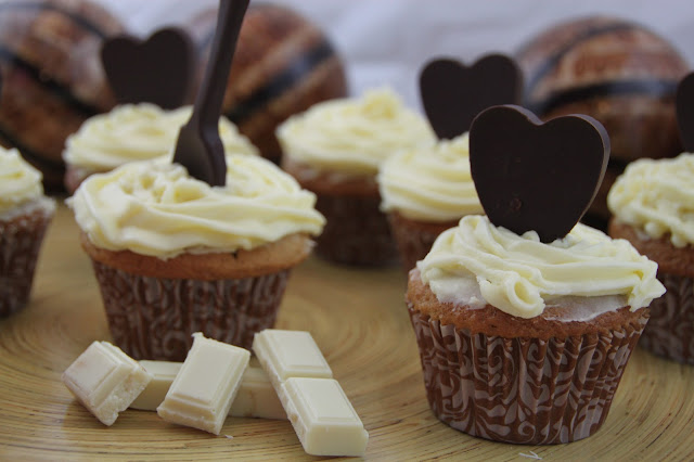 cupcakes-de-cafe, coffee-cupcakes, buttercream-de-chocolate-blanco