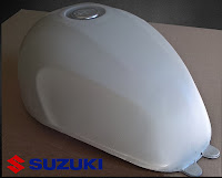 Serbatoio Suzuki GS Inazuma replica, serbatoio vetroresina, cafe racer, ricambi serbatoio moto