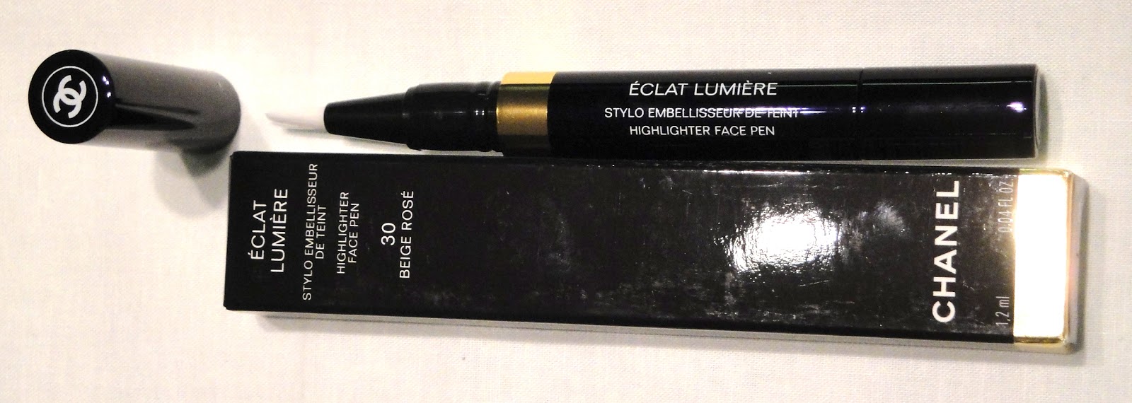 Beauty and the Chanel Eclat Lumiere Review
