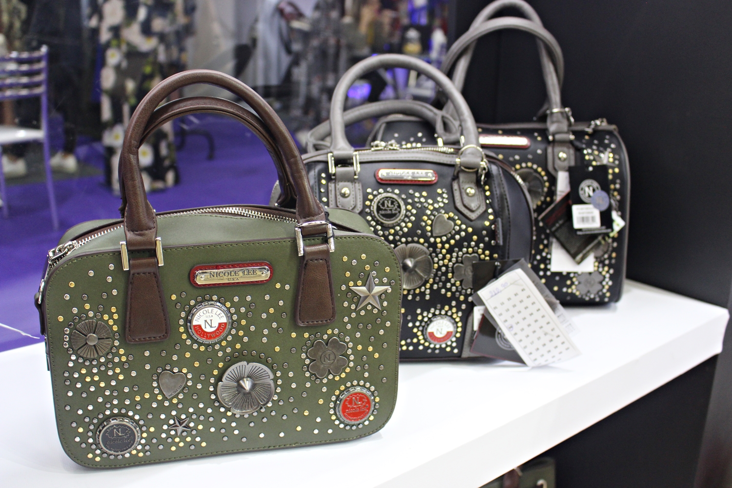 nicole lee couromoda