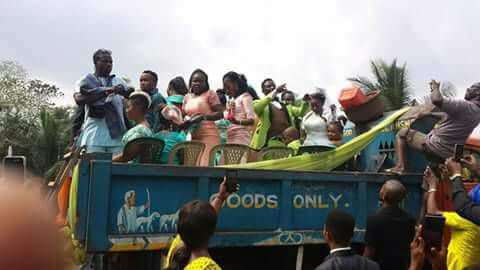 Photos: Couple ride tipper truck to their wedding venue in Umudike, Abia State