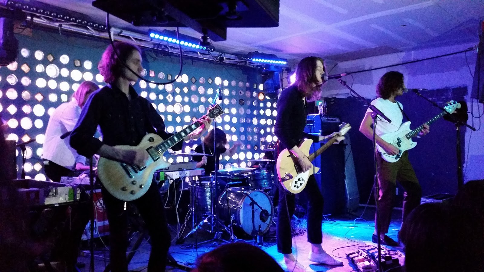 Get Even The Stars Blossoms Blacktop Queen Glass Gang New York Desktop Wallpaper Free Get Wallpaper Even The Stars Blossoms Blacktop Queen Glass Gang New York For Free