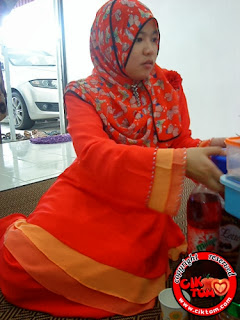 Tunjuk rajin-rajin ayam kemas meja...