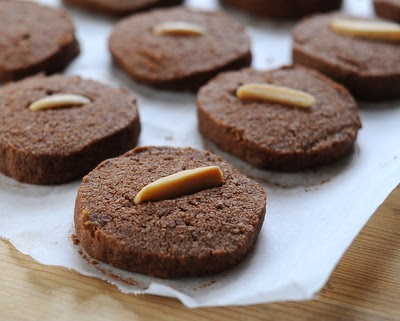 Chocolate-Almond Shortbread Cookies, crisp little chocolate shortbreads, made with almond meal so gluten-free, low sugar so #lowcarb, easy to ship too. Recipe, insider tips, nutrition, Weight Watchers points at #KitchenParade.