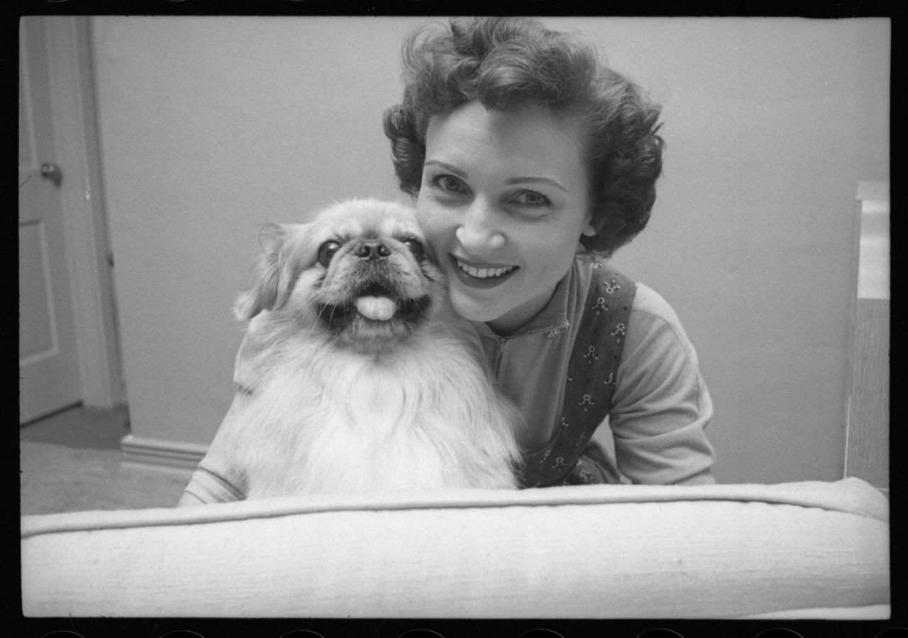 12 Rarely Seen Photos of a Young Betty White From Her Early Career