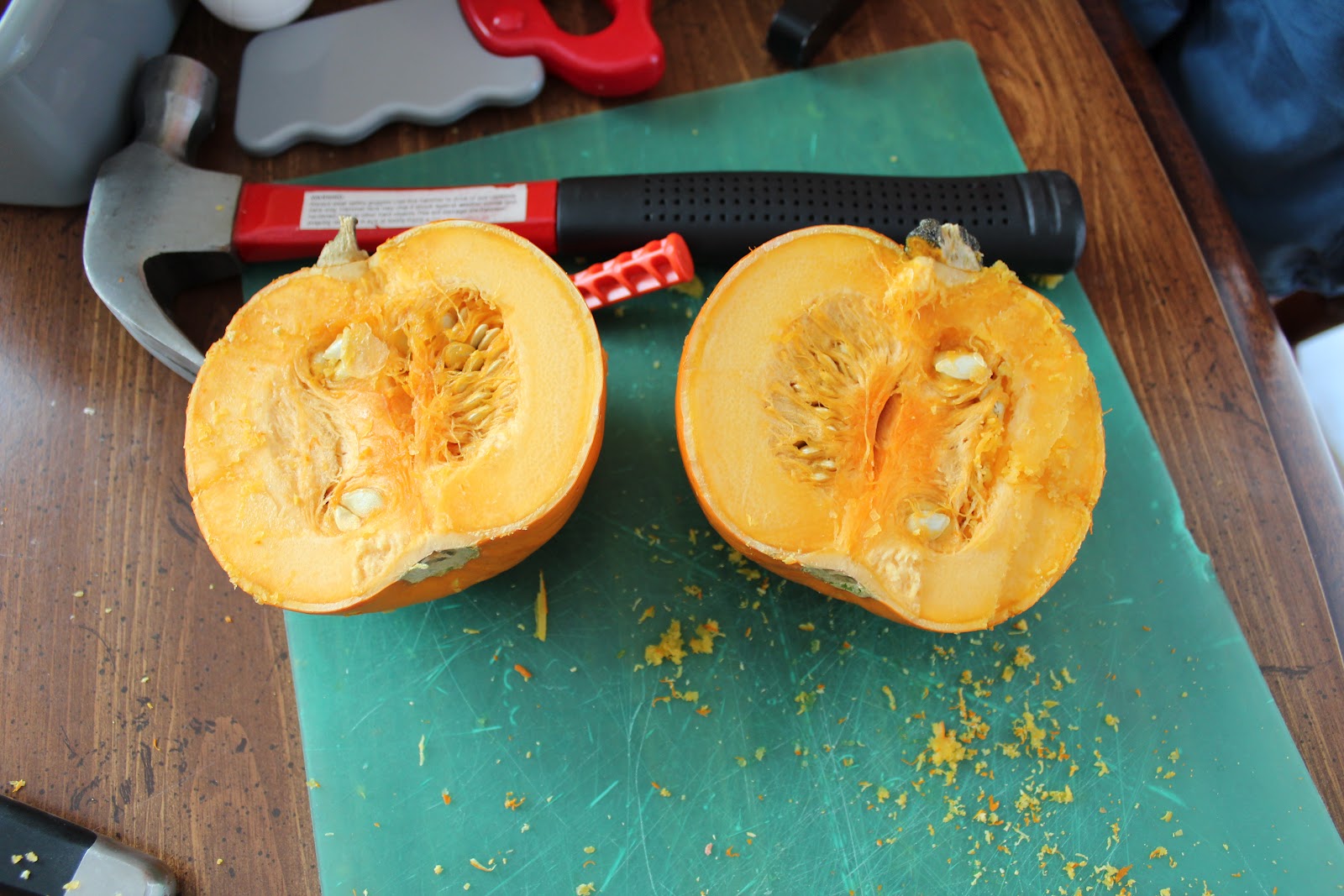 exploring-pumpkins-teaching-mama