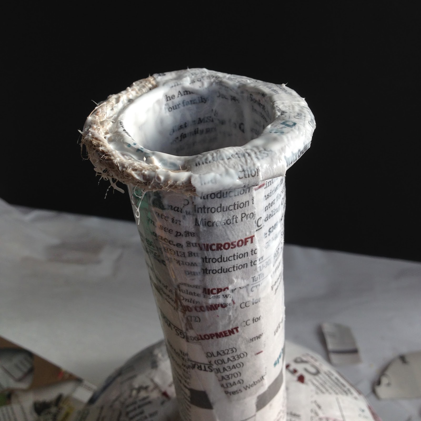 Бумага папье маше фото Purple Hues and Me: Decoupage Napkins on Paper Mache Vases
