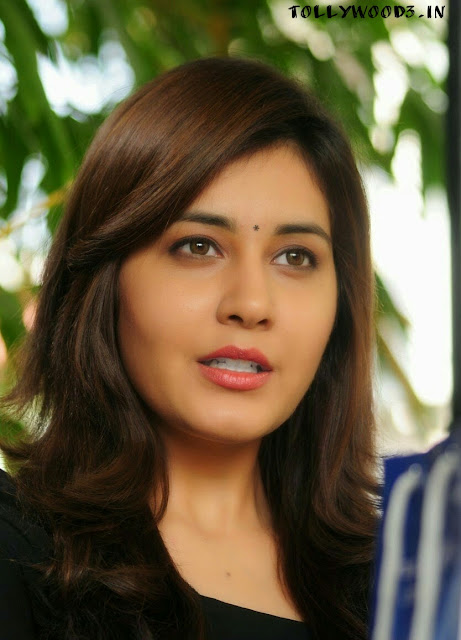 Rashi (Raashi) Khanna Beautiful Close Up Smiling Face HD Photos