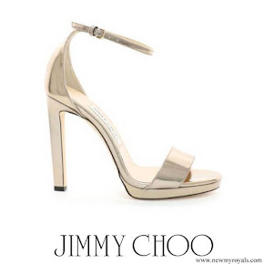Queen Letizia wore Jimmy Choo metallic leather Gold Sandals