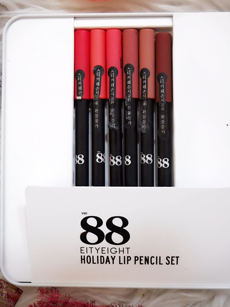 Make Up Review Eity Eight Holiday Lip Pencil Set Catharina Zieren