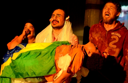 Assista e emocione-se. Venha para o teatro, venha para a luz Foto Joaquim Dantas