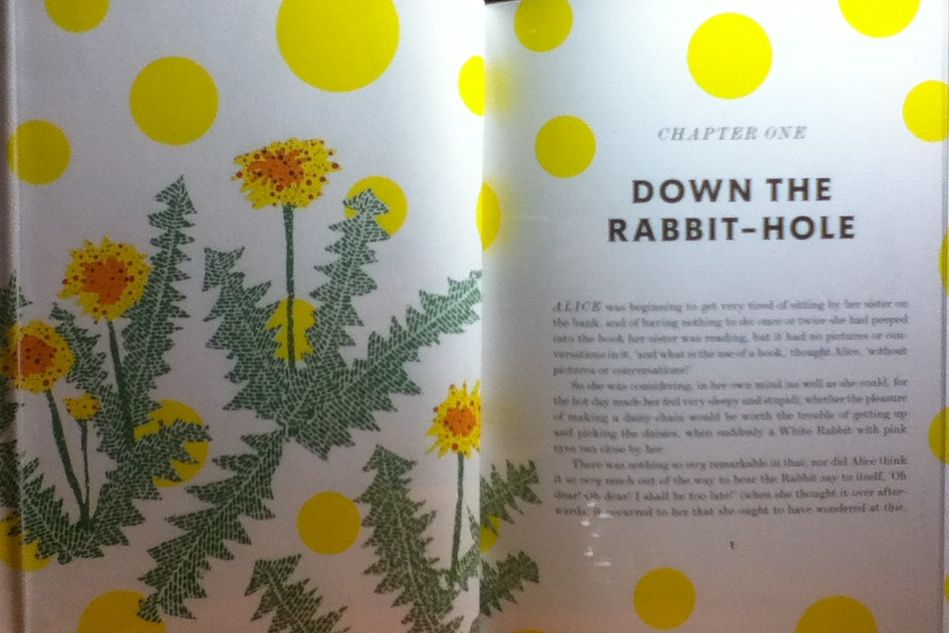 Lindy Reads and Reviews Lewis Carroll's Alice's Adventures in