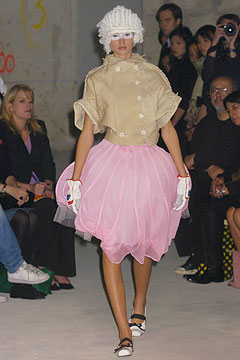 コレクション:2005 S/S COMME des GARCONS|コムデギャルソン店舗マップ