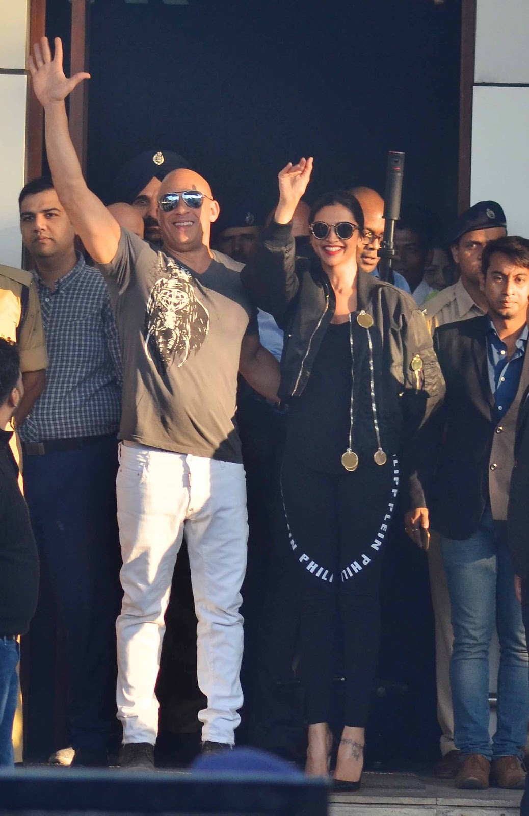 Deepika Padukone Stuns In Black Dress At Her Hollywood Film â€œ xXx: Return of Xander Cageâ€ Promotion At  Chhatrapati Shivaji International Airport, Mumbai