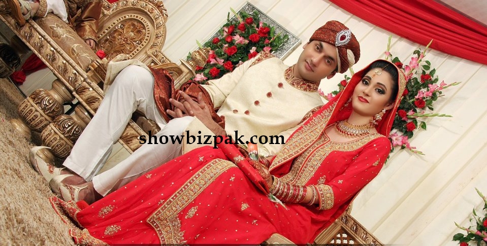 Faiq Khan and wife