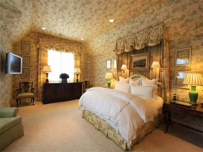 Color Outside the Lines Chrisley Knows Best The Decorated Mansion