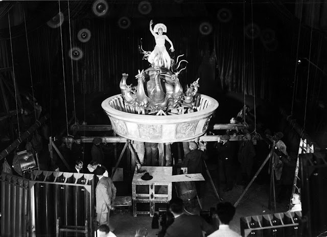 Flick Review < Metropolis | Fritz Lang, 1927 & Behind The Scenes 62 Flick Review < Metropolis | Fritz Lang, 1927 & Behind The Scenes Metropolis%2B%25281927%2529