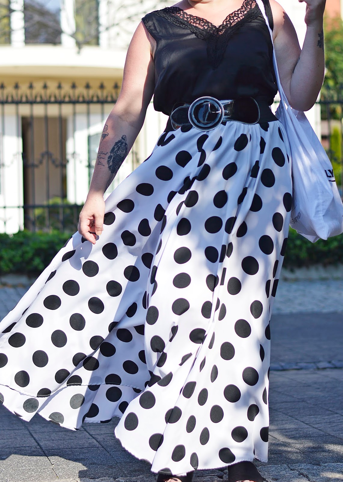 Black and white fashion, polka dots, Black and white summer.
