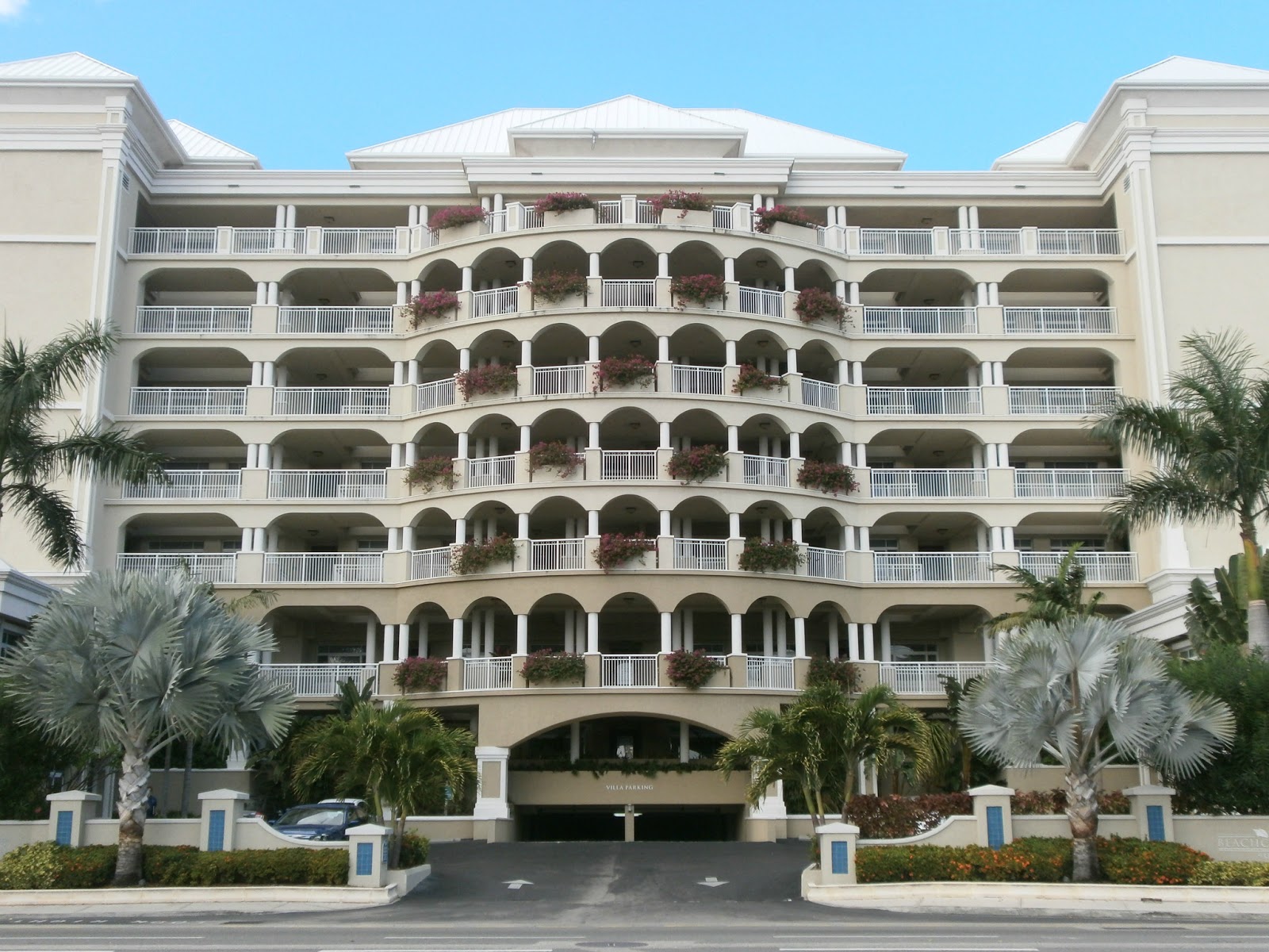 Beautiful Condos in Grand Cayman