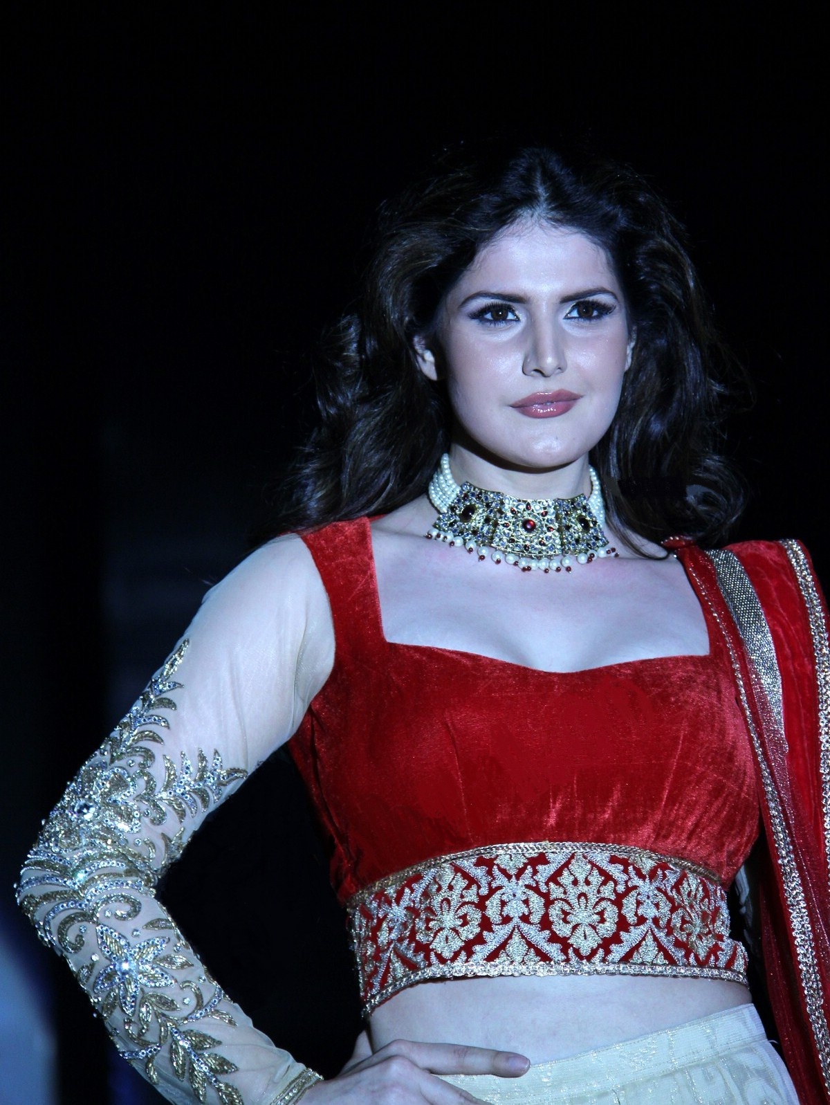 High Quality Bollywood Celebrity Pictures Zarine Khan Looks Smoking Hot On The Ramp At