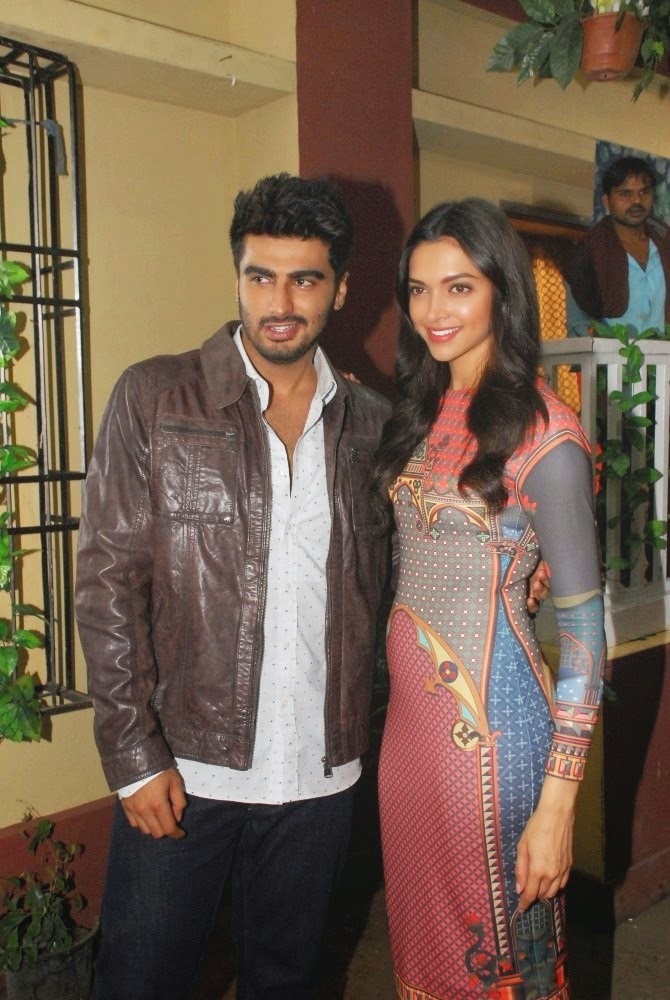 Deepika Padukone and Arjun Kapoor on The Set of Yeh Hai Mohabbaten
