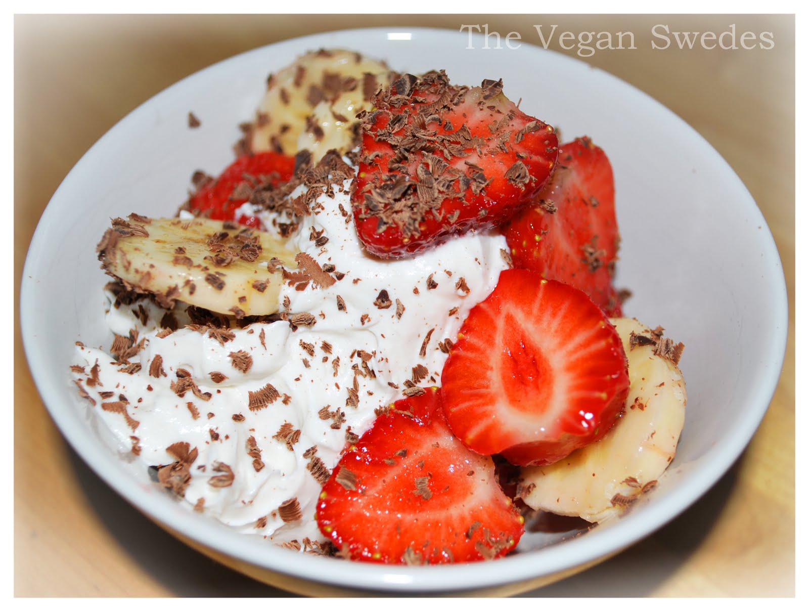 The Vegan Swedes Fresh Strawberry & Banana Whip