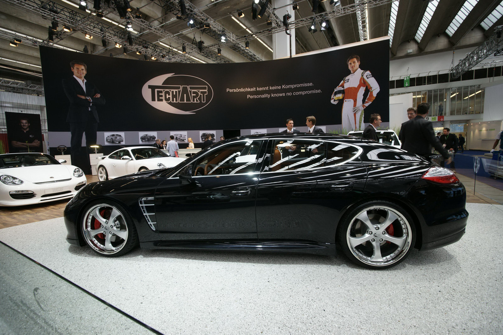 2012 LWB Porsche Panamera will launch in early 2012 | Carsfresh