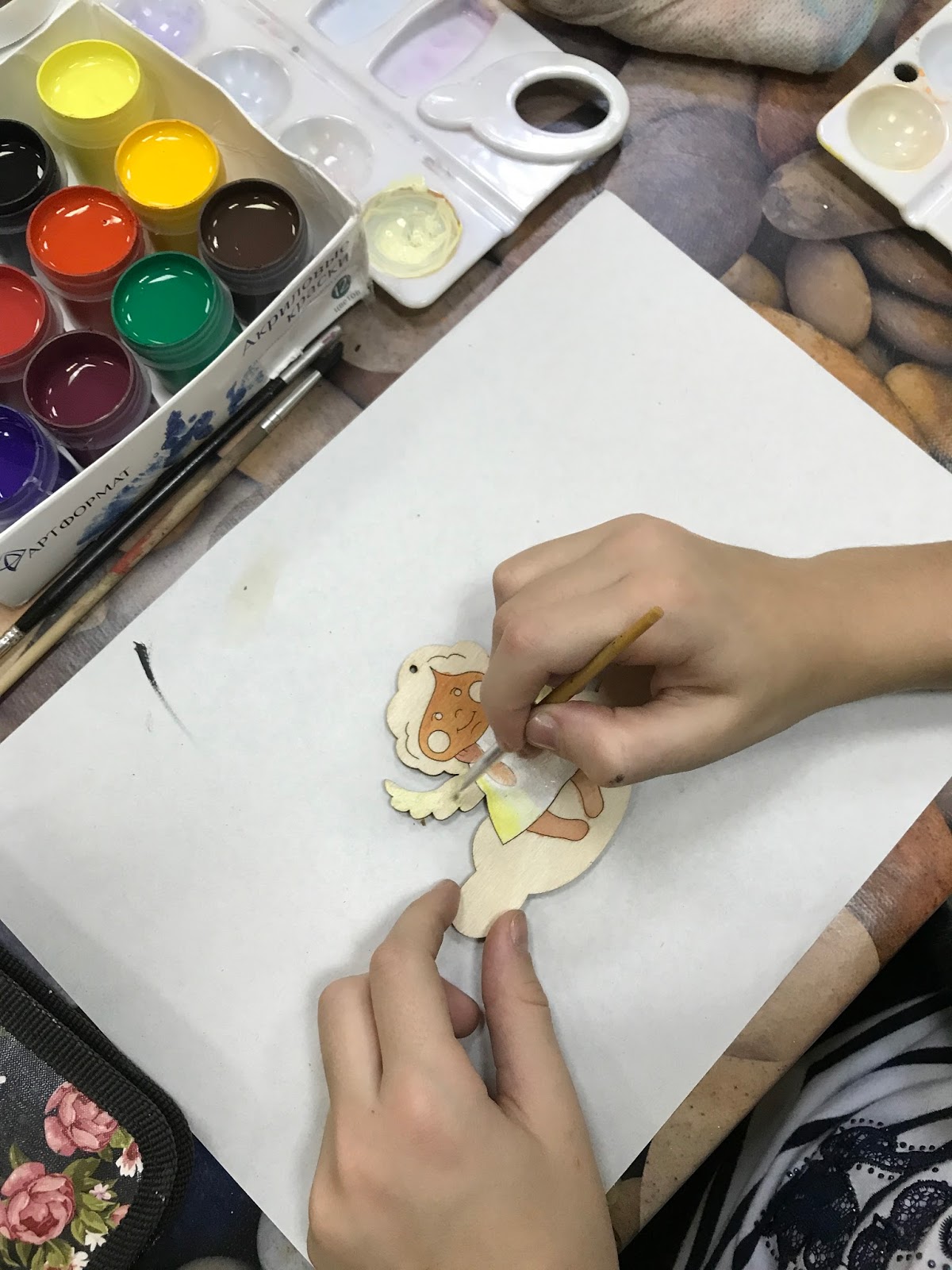 как работать с акрилом.