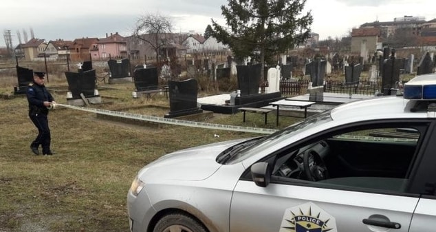#Groblje #Lipljan #Kosovo #Metohija #Srbija #Albanci #Vandali #Varvari #Ekstremisti