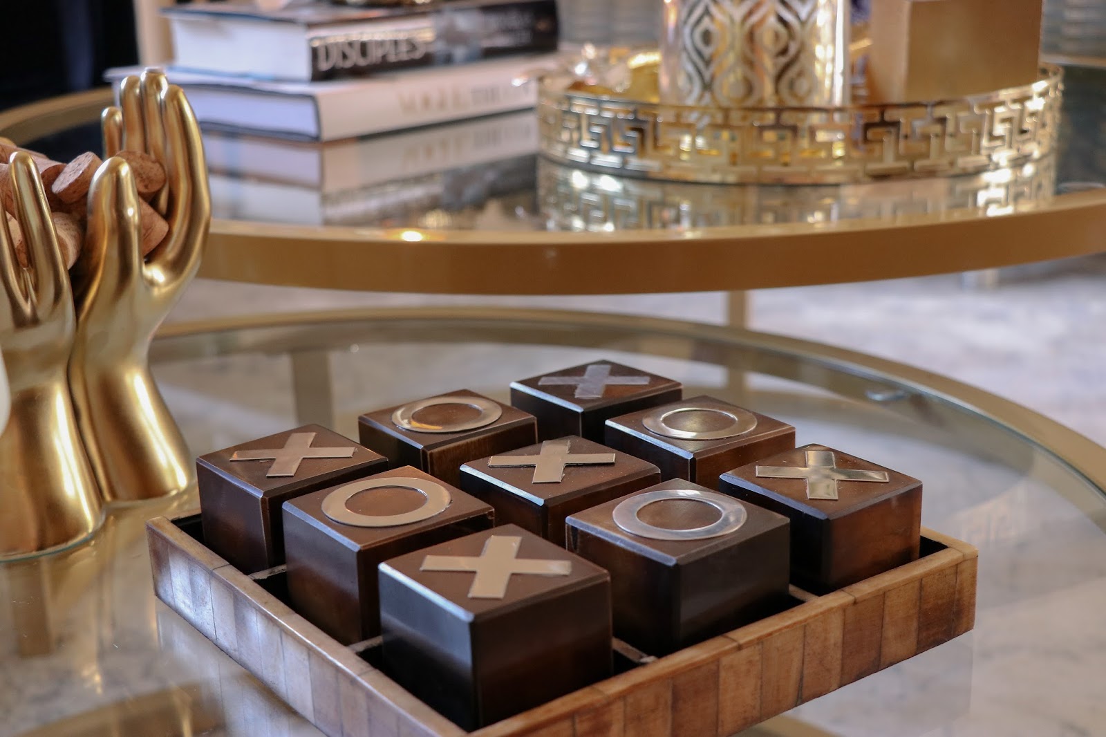 how to style your coffee table, modern living room, round coffee table, nesting coffee table, buddha statue, blue and white porcelain collection, home, interior, decor, coffe table, myriad musings how to style your coffee table, modern living room, round coffee table, nesting coffee table, buddha statue, blue and white porcelain collection, home, interior, decor, coffe table, myriad musings