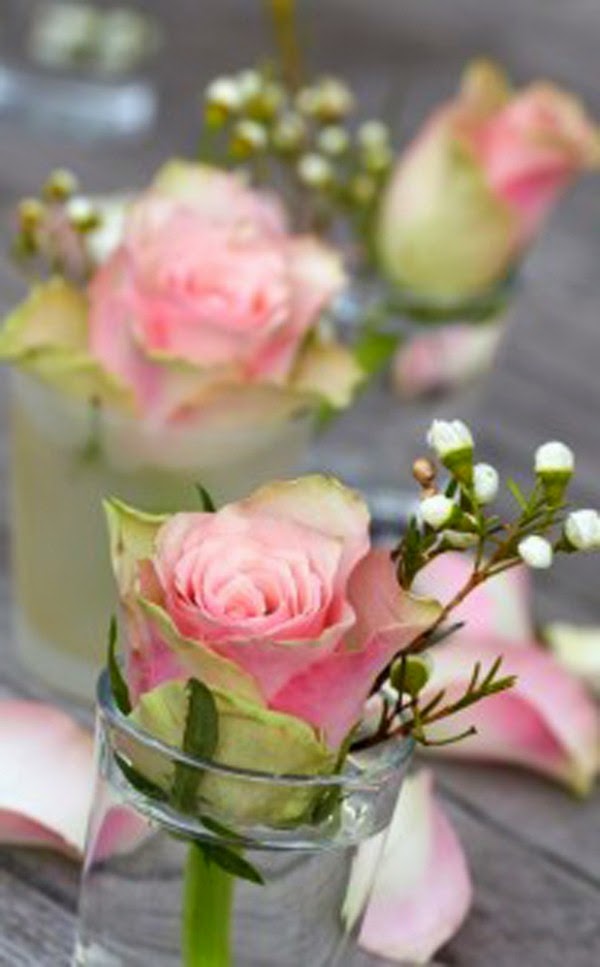 Cut flowers in enchanting decoration ideas