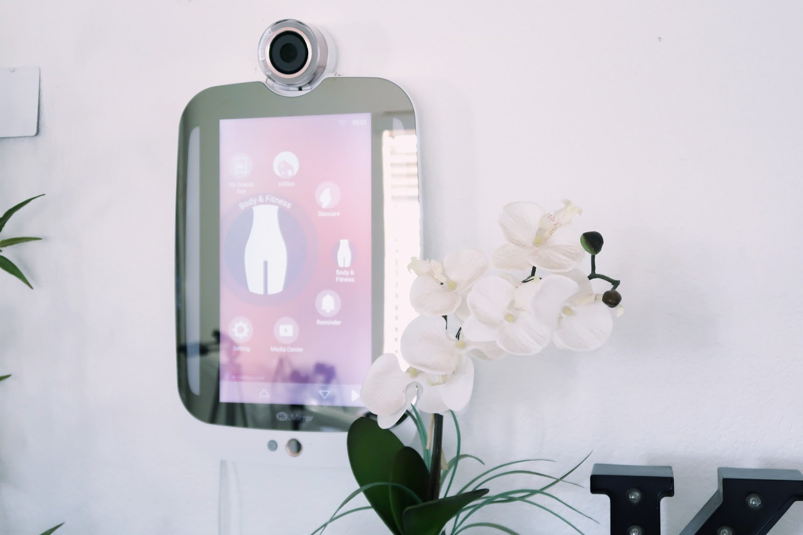 HiMirror Plus review