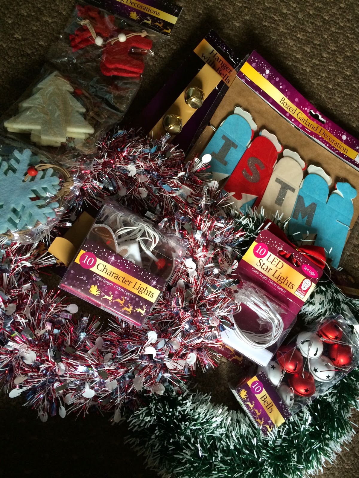 countryheartandhome Have yourself a Poundland Christmas!
