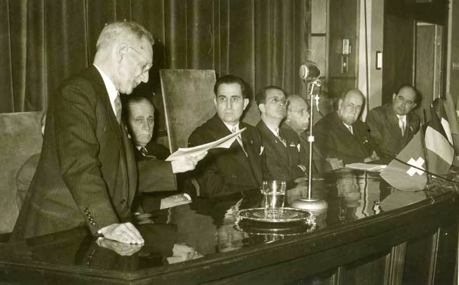 'Pensamentos e Identidades em Ciência & Tecnologia' Celestino da Costa