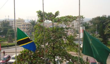 Maombolezo: Hii ndiyo Hali Ilivyo Tanzania Bendera Yapepea Nusu Mringoti