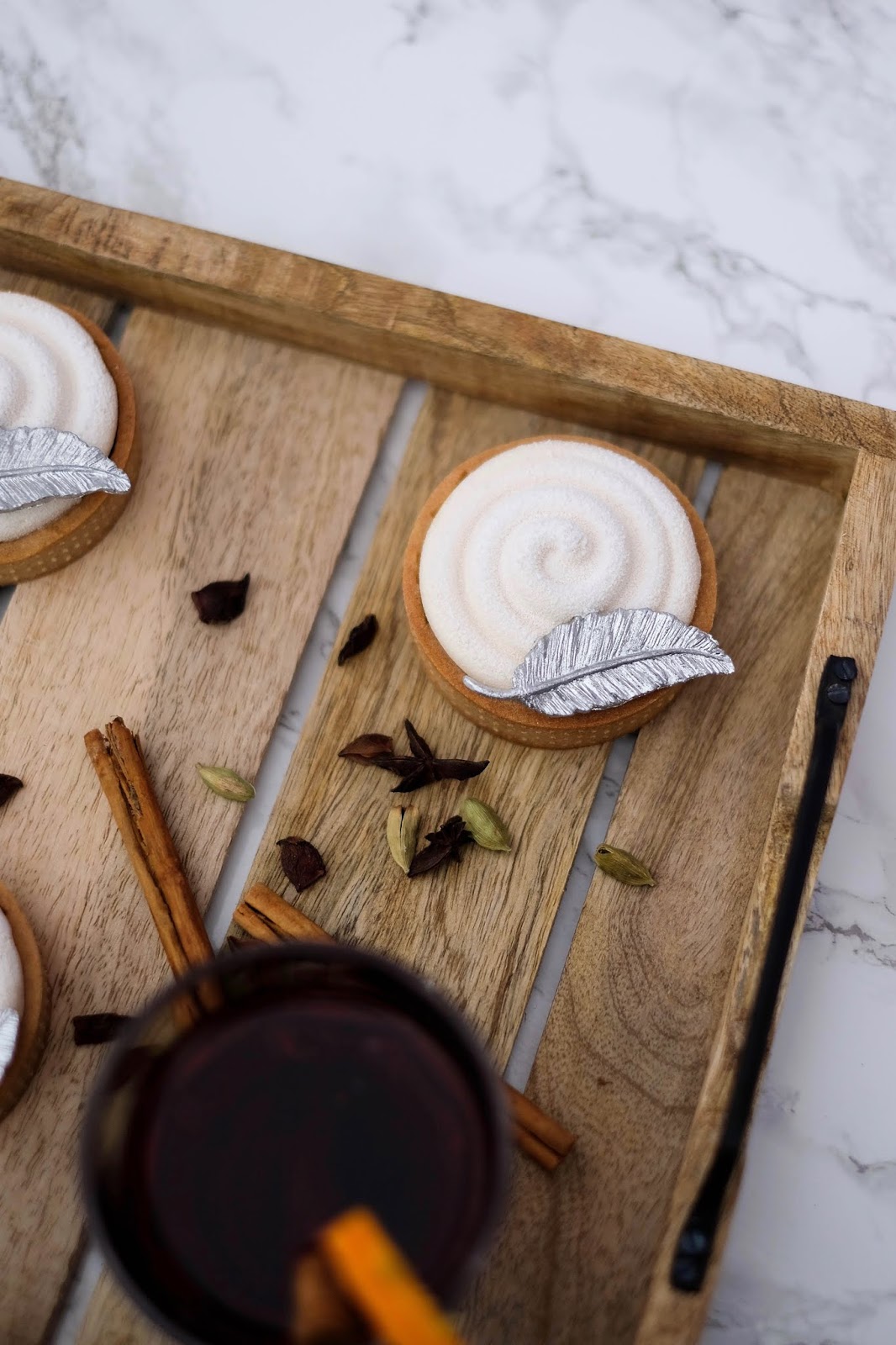 Orangen-Glühwein Mousse Tartes | Marion's Kaffeeklatsch Orangen-Glühwein Mousse Tartes | Marion's Kaffeeklatsch