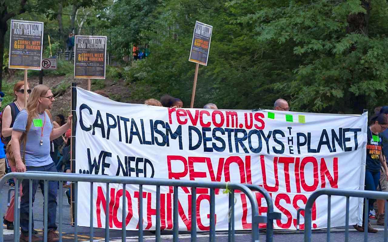 Militantes ambientalistas pressionam a ONU pela Revolução planetária contra o capitalismo. People's Climate March, 21 de setembro 2014
