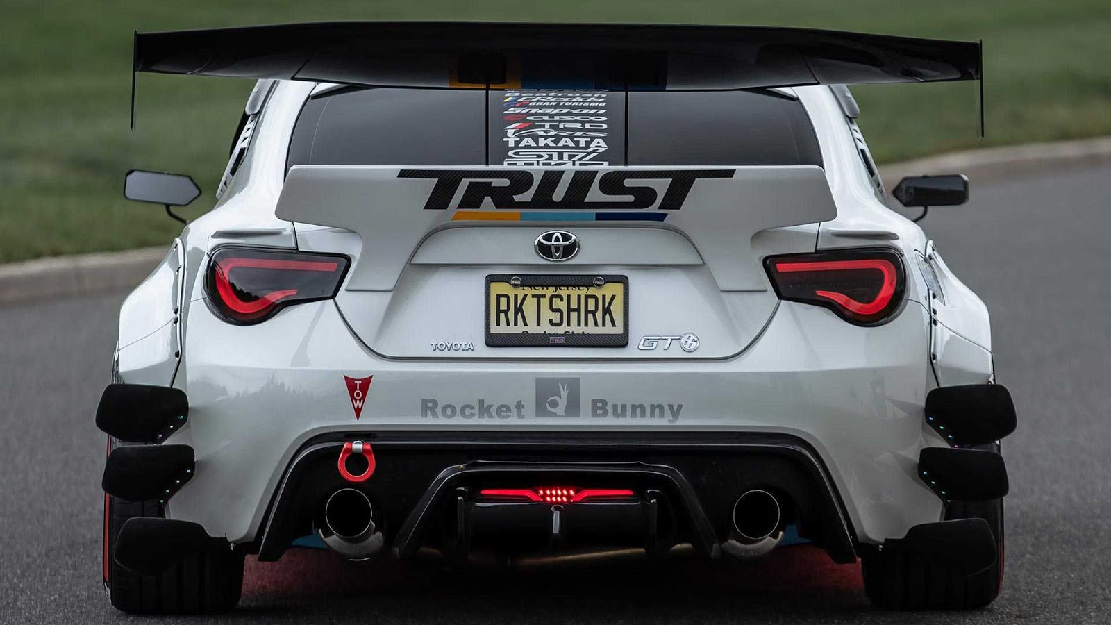 狂兔上身！換裝Rocket Bunny寬體套件的Toyota 86 | SanjiNoir 黑侍樂讀