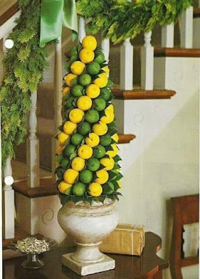 Χριστουγεννιάτικα δέντρα στο τραπέζι