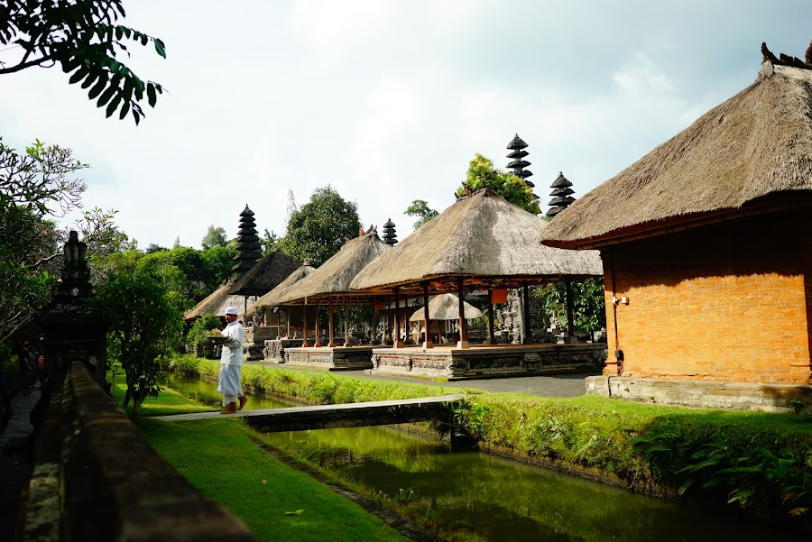 Pura Taman Ayun water temple in Bali