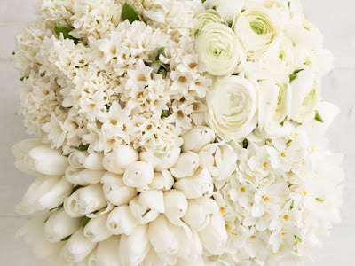monochromatic white flower arrangement