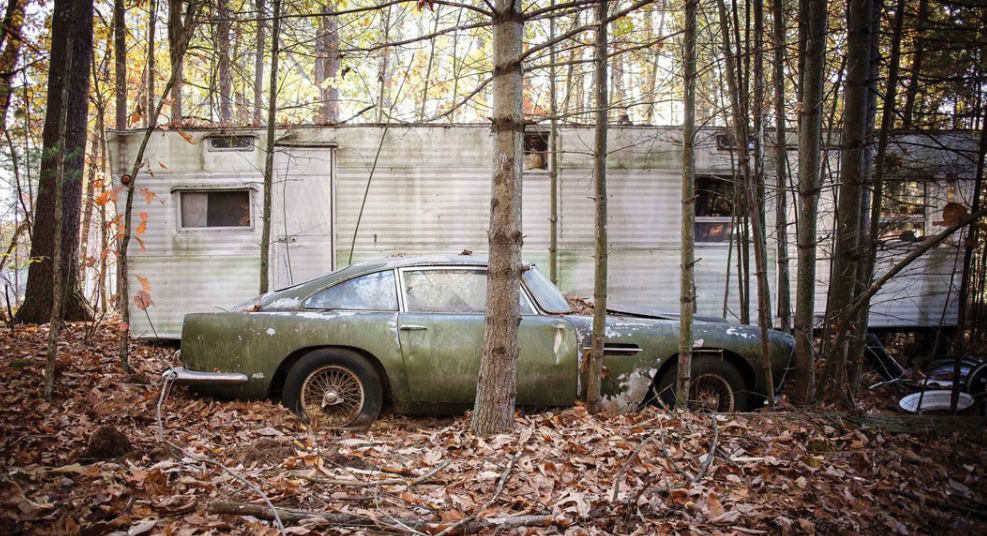Брошенный Aston Martin