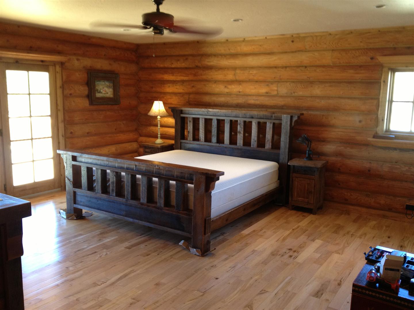 Home Priority: Homey Feeling of Rustic Bed Frames Ideas