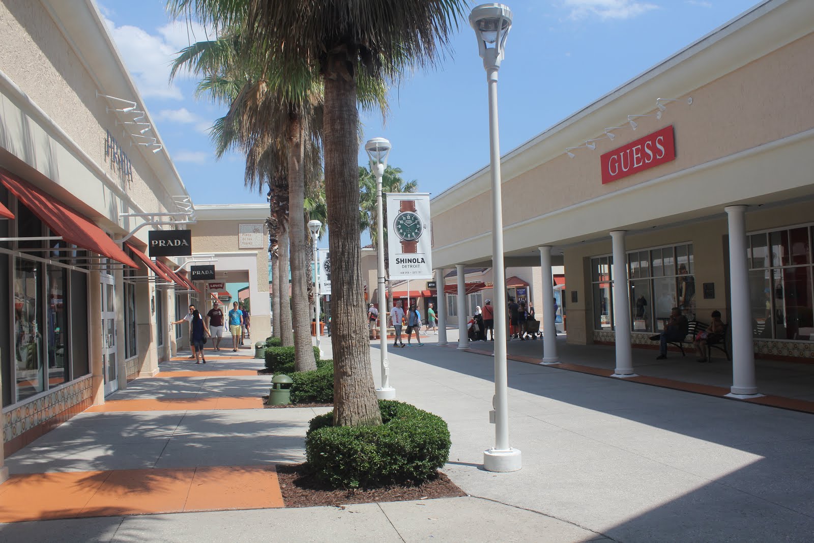 Stay, Stray, Play and Feast Orlando’s Premium Outlets Bargain