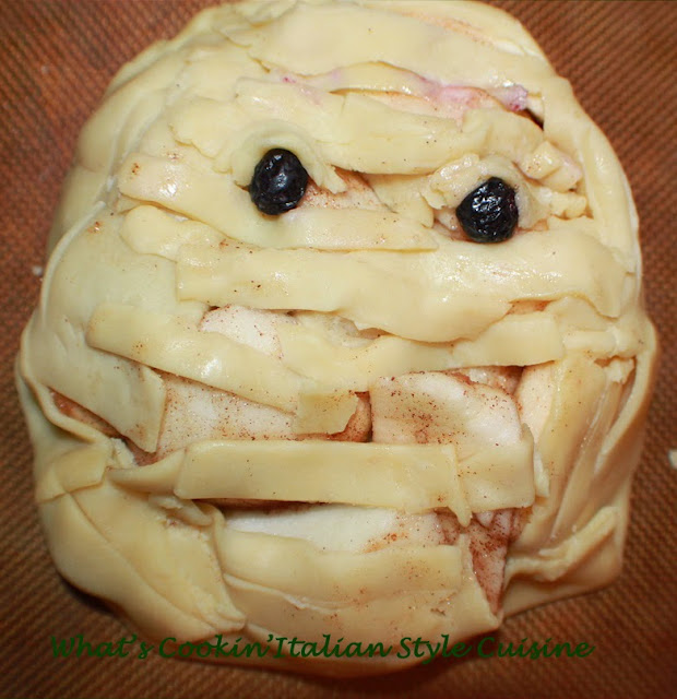 Halloween Apple Mummy Head