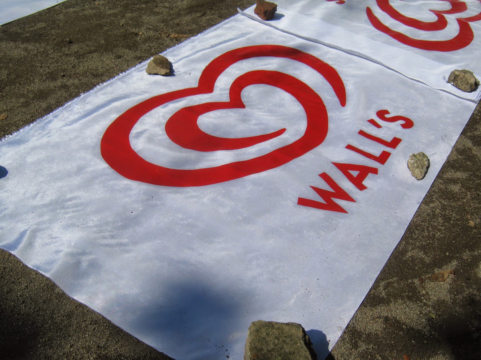 Buat Bendera Kain Sablon di Jogja Khan Collection