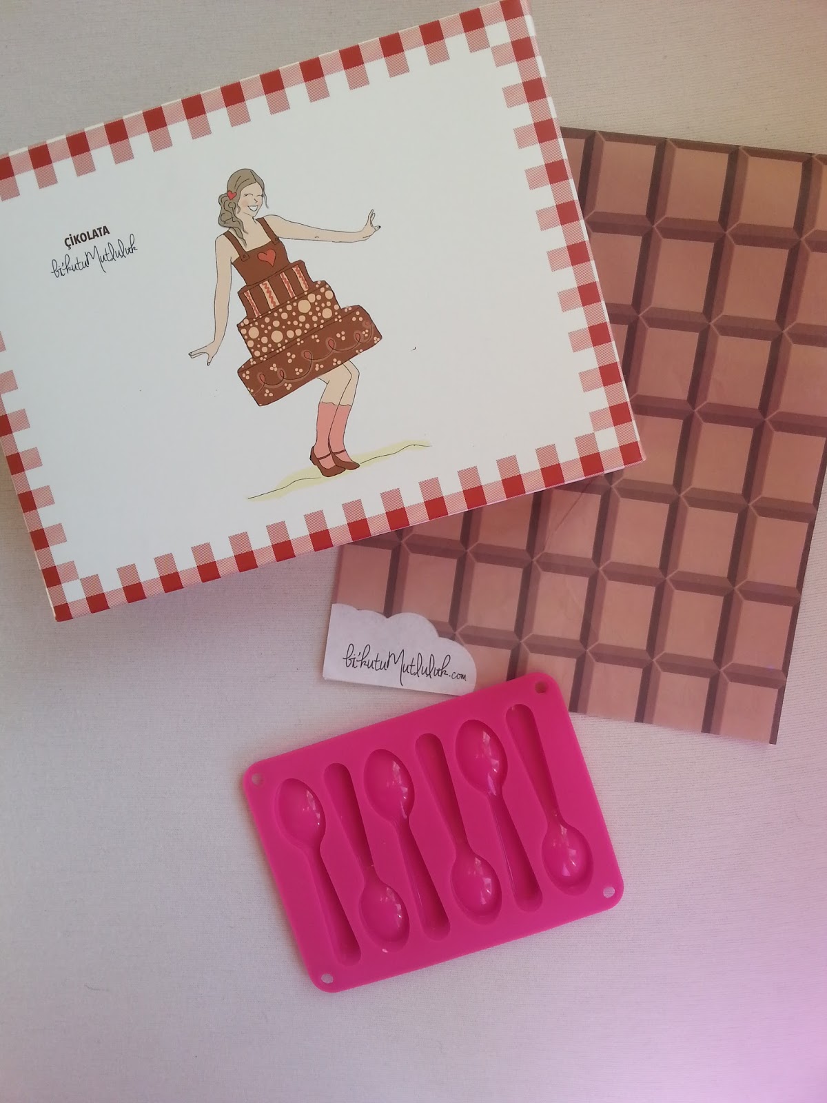 Mor Düşler Kitaplığı Bi�Kutu Mutluluk Çikolata Kutusu Şubat 2017 