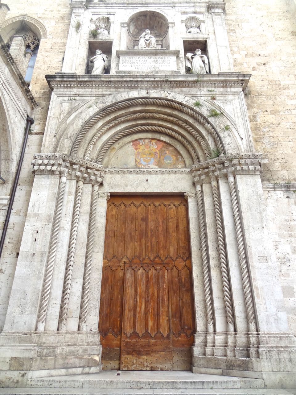 Scrumpdillyicious: Ascoli Piceno: A Renaissance City of Marble